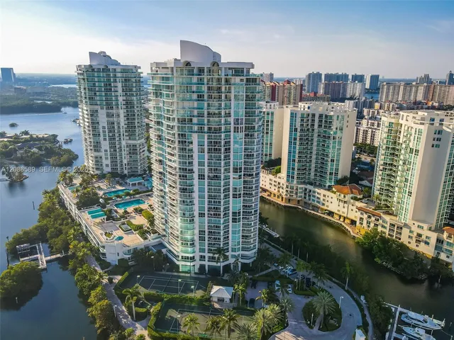 3-bedroom rental at 16400 Collins Avenue #1541, Sunny Isles Beach