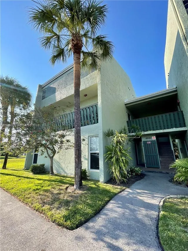 2-bedroom rental at 8921 NW 28th Drive #D, Coral Springs