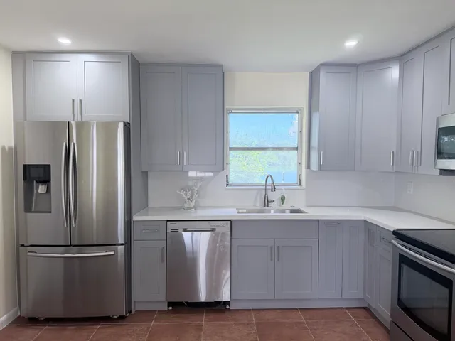 3-bedroom home at 531 SW 11TH Avenue, Hallandale Beach