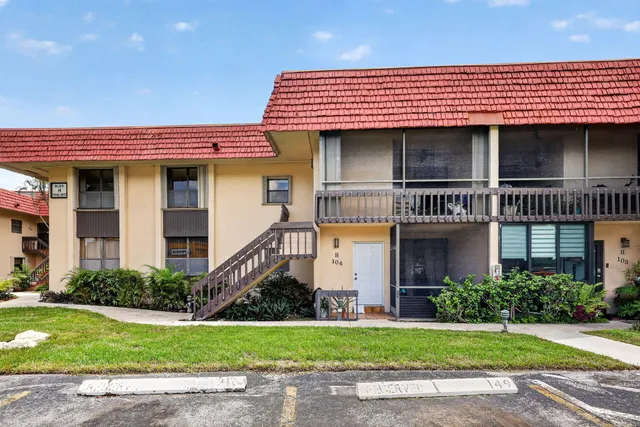 2-bedroom home at 750 NE 199TH Street #204H, Miami