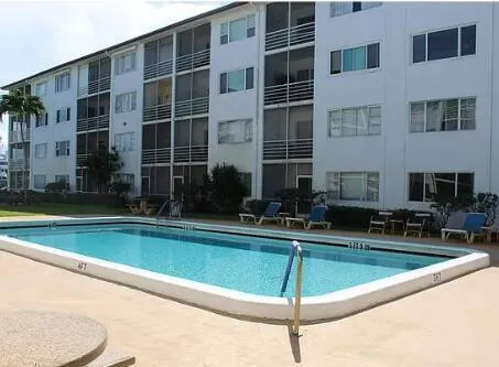 1-bedroom rental at 4500 N FLAGLER Drive #D2, West Palm Beach