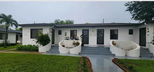 1-bedroom rental at 1836 LINCOLN Street #1, Hollywood