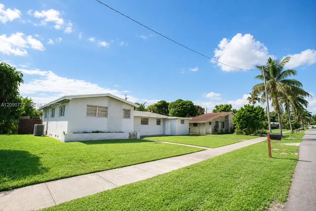 4-bedroom home at 500 East Drive, North Miami Beach