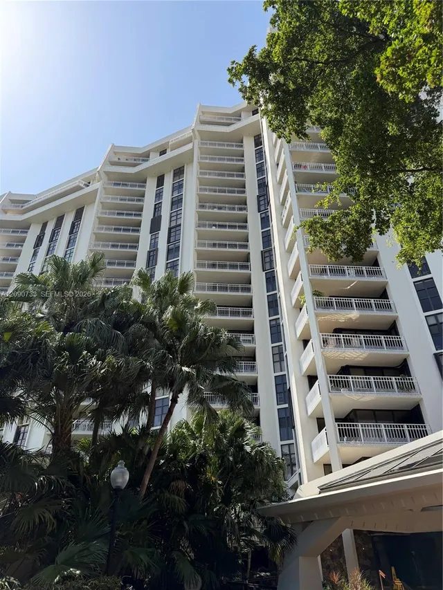 1-bedroom home at 1000 Quayside Terrace #1807, Miami