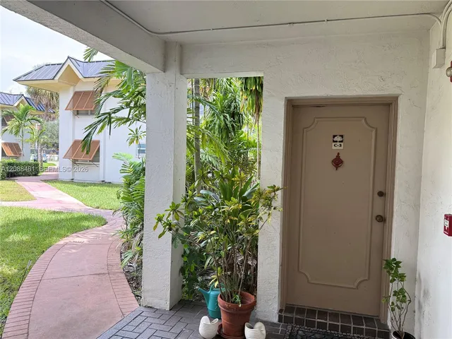 2-bedroom home at 9304 SW 77th Avenue #C3, Miami
