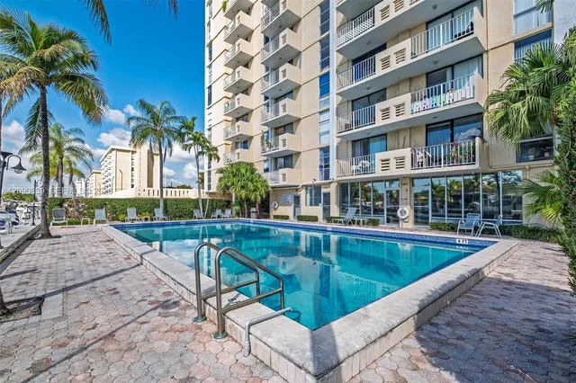 2-bedroom rental at 2350 NE 135th Street #811, North Miami