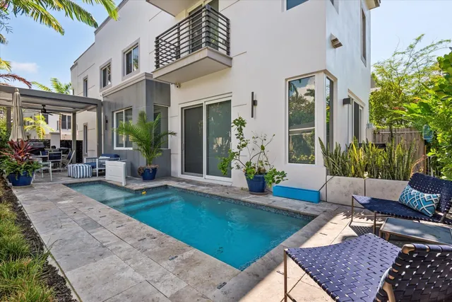 3-bedroom home at 815 NE 17th Avenue #5, Fort Lauderdale