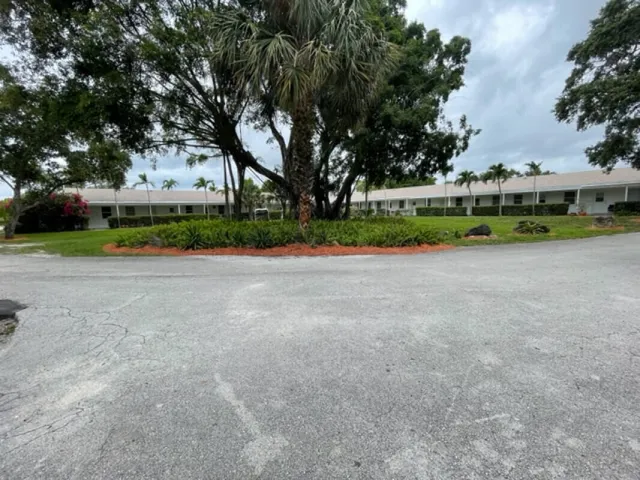 1-bedroom rental at 3000 NW 5th Avenue #15, Boca Raton