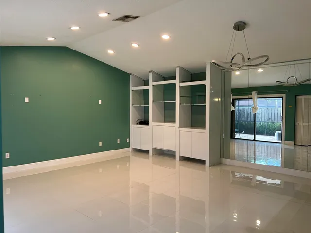 2-bedroom rental at 8951 SW 19TH Street #G, Boca Raton