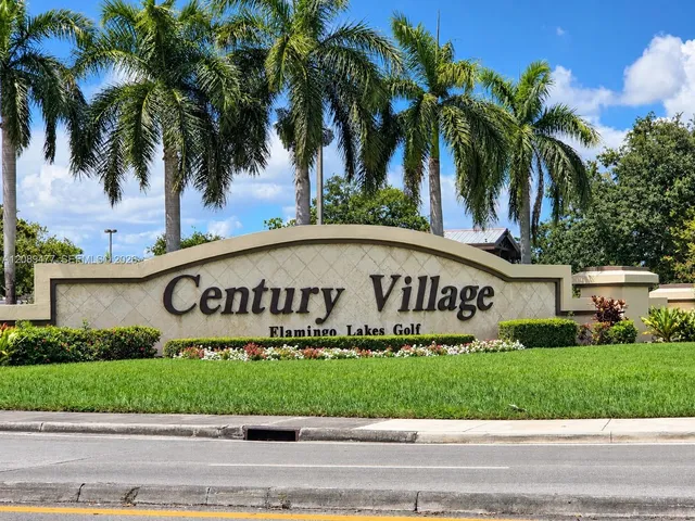 2-bedroom home at 300 SW 134th Way #105E, Pembroke Pines