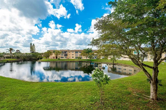 2-bedroom home at 8345 Sunrise Lakes Boulevard #210, Sunrise