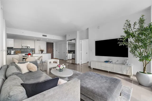 2-bedroom home at 88 SW 7th Street #809, Miami