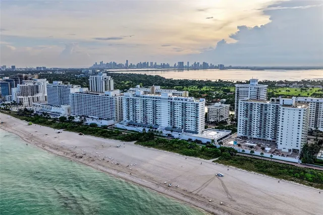 2-bedroom home at 5601 Collins Avenue #1716, Miami Beach