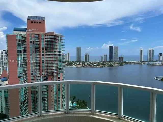3-bedroom home at 3330 NE 190th Street #LPH14, Aventura