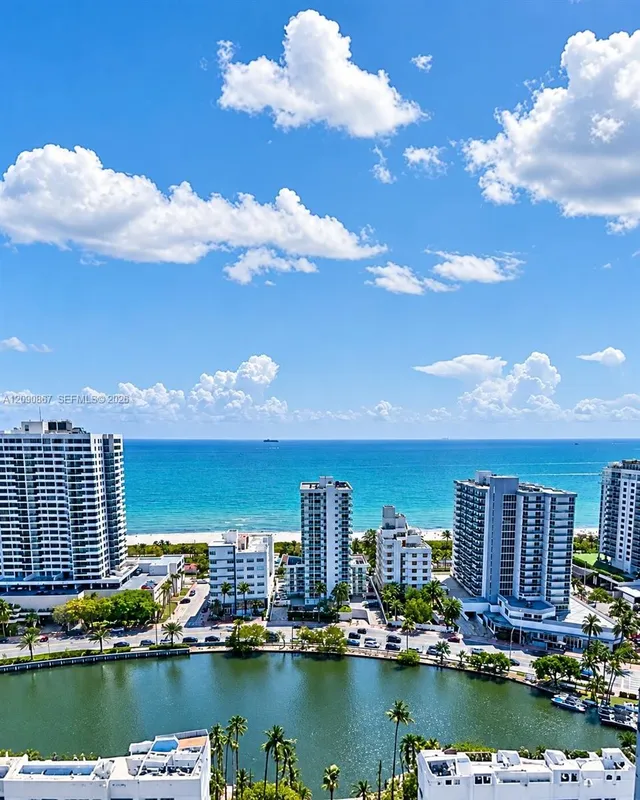 1-bedroom home at 2457 Collins Avenue #202, Miami Beach