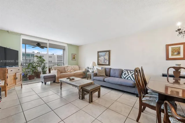 2-bedroom home at 500 NE 12th Avenue #601, Hallandale Beach