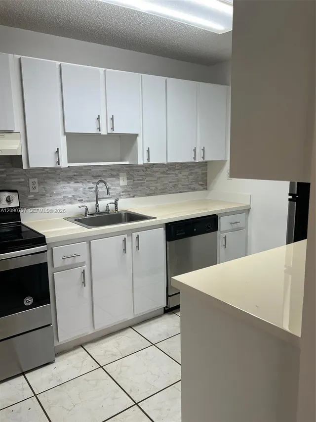 3-bedroom rental at 20680 NE 4th Court #206, Miami