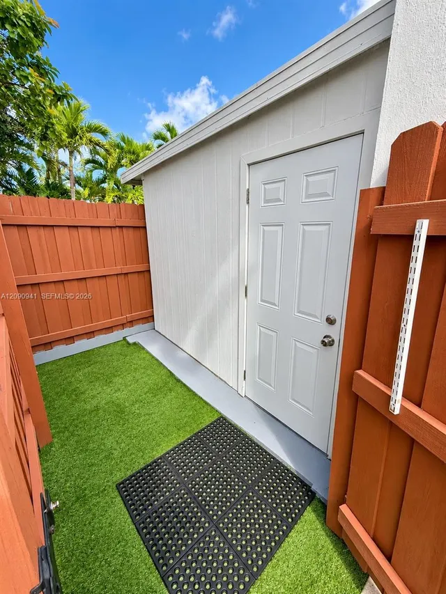 1-bedroom rental at 6765 SW 34th Street #0, Miami
