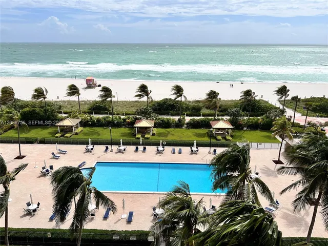 1-bedroom rental at 2625 Collins Avenue #804, Miami Beach