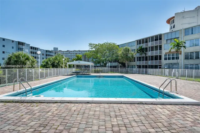 1-bedroom rental at 1680 NE 191st Street #115-2, Miami
