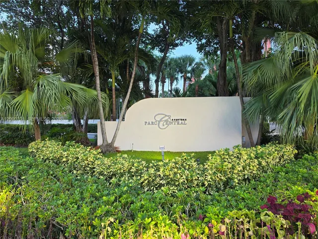 2-bedroom rental at 3300 NE 191st Street #608, Aventura