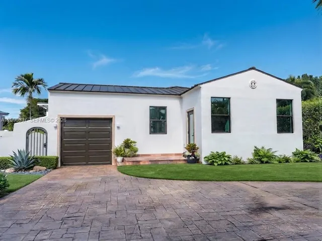 3-bedroom rental at 1525 SW 18th Street, Miami
