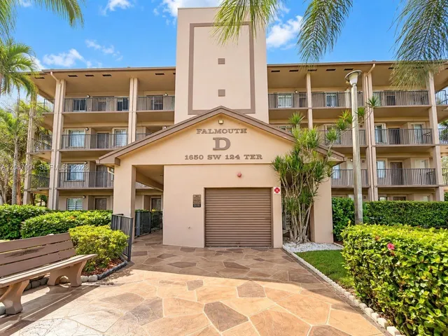 2-bedroom rental at 1650 SW 124th Terrace #204D, Pembroke Pines