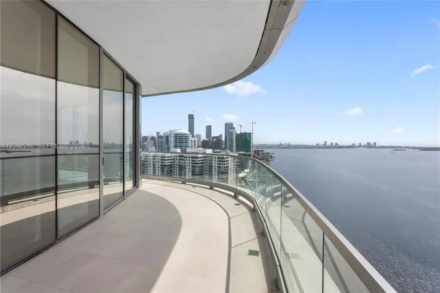 4-bedroom rental at 175 SE 25th Road #2701, Miami