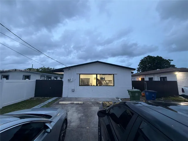 2-bedroom rental at 504 NW 7th Court #0, Hallandale Beach