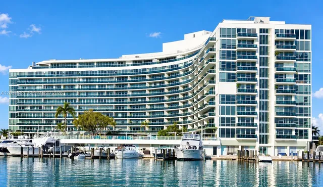 1-bedroom rental at 900 Bay Drive #221, Miami Beach