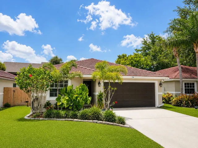 3-bedroom home at 12280 Dartmoor Drive, Wellington