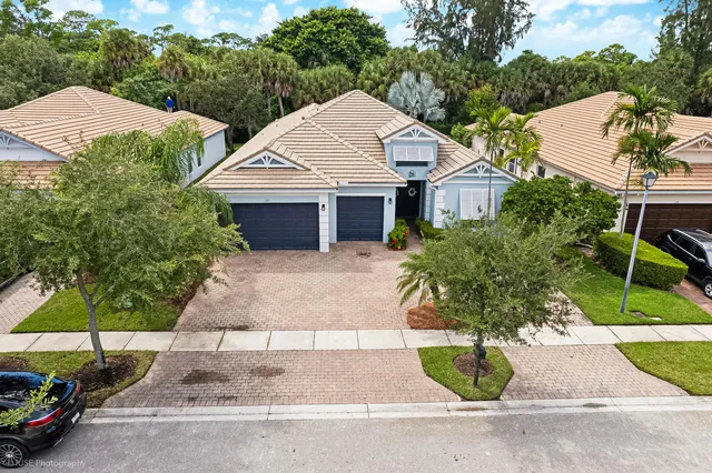 5-bedroom home at 127 PALM BEACH PLANTATION Boulevard, West Palm Beach
