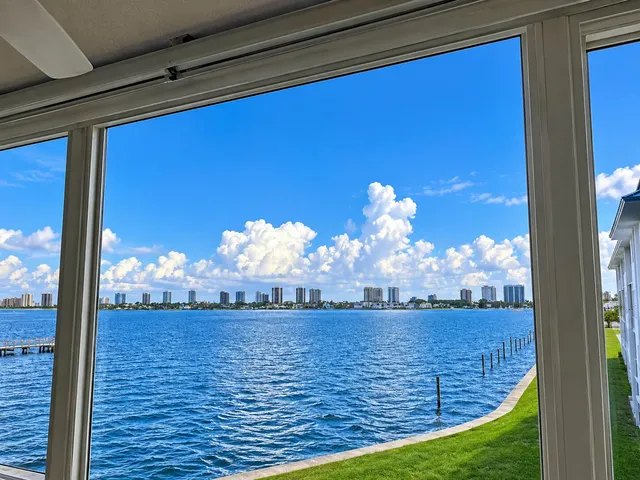 1-bedroom rental at 2936 LAKE SHORE Drive #309, Riviera Beach