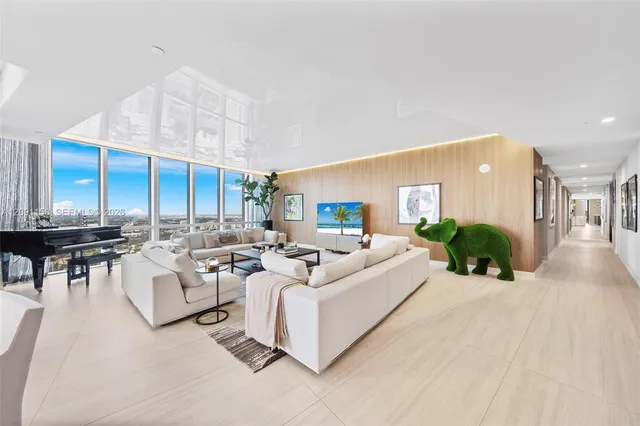 5-bedroom rental at 851 NE 1st Avenue #5312, Miami