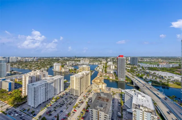 3-bedroom rental at 1800 S Ocean Drive #3607, Hallandale Beach