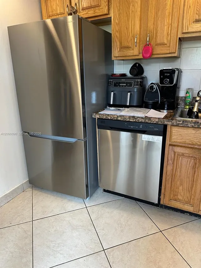 2-bedroom rental at 1770 NE 191st Street #302-1, Miami