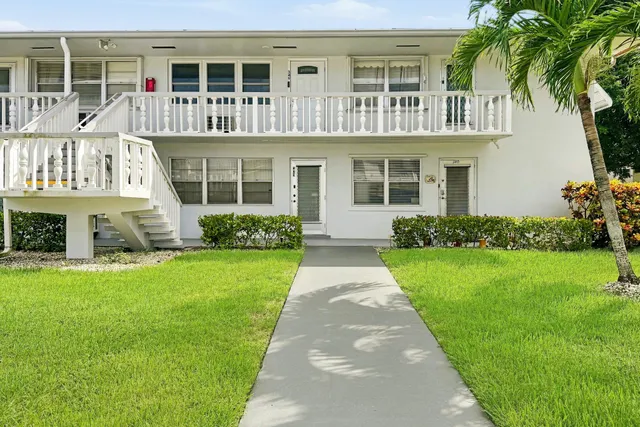 1-bedroom home at 339 Northampton Q, West Palm Beach