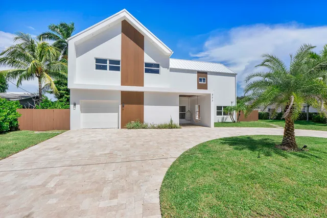 4-bedroom home at 303 SW 14TH Place, Boca Raton