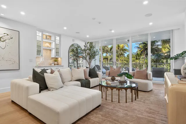 2-bedroom home at 100 ROYAL PALM Way #D2, Palm Beach