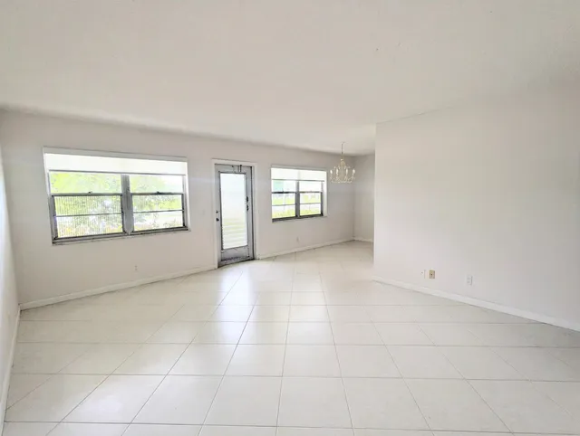 2-bedroom rental at 222 Somerset L, West Palm Beach
