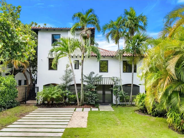 6-bedroom home at 510 W 30th Street, Miami Beach