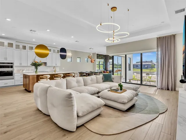 3-bedroom home at 4969 Naugle Way, Davie