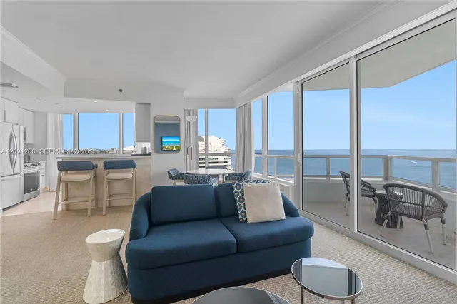 1-bedroom home at 4401 Collins Avenue #1703, Miami Beach