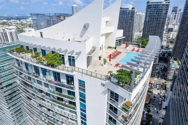 1-bedroom home at 1100 S Miami Avenue #1609, Miami