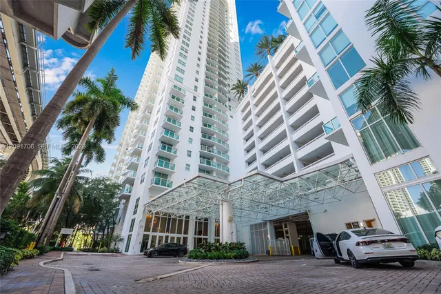1-bedroom home at 31 SE 5th Street #409, Miami