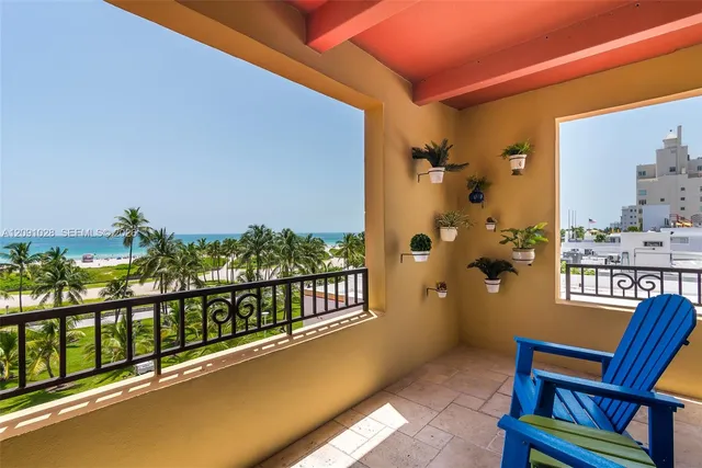 2-bedroom home at 1330 Ocean Drive #R5B, Miami Beach