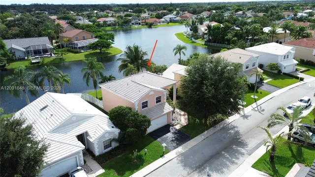 3-bedroom home at 13950 Oak Ridge Drive, Davie