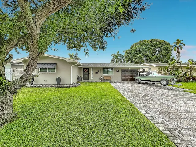 3-bedroom home at 1150 NW 86th Terrace, Pembroke Pines