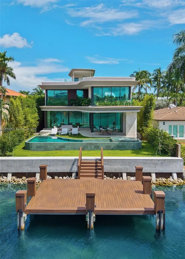 6-bedroom home at 80 S Hibiscus Drive, Miami Beach