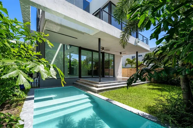 4-bedroom rental at 3310 Elizabeth Street, Coconut Grove